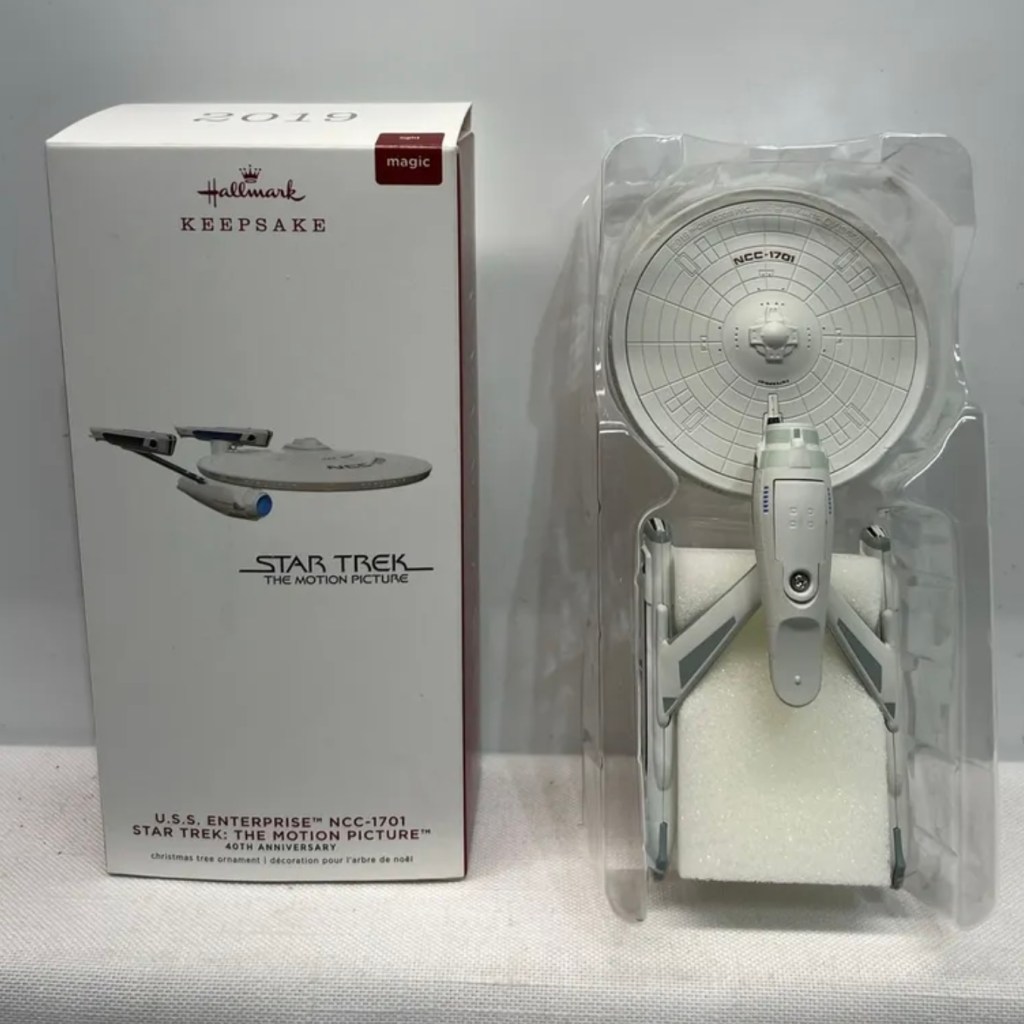 2019 Hallmark Keepsake U.S.S. Enterprise NCC-1701 Refit ornament
