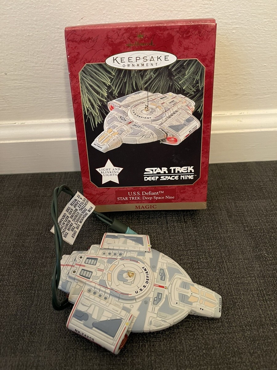 1997 Hallmark Keepsake U.S.S. Defiant ornament
