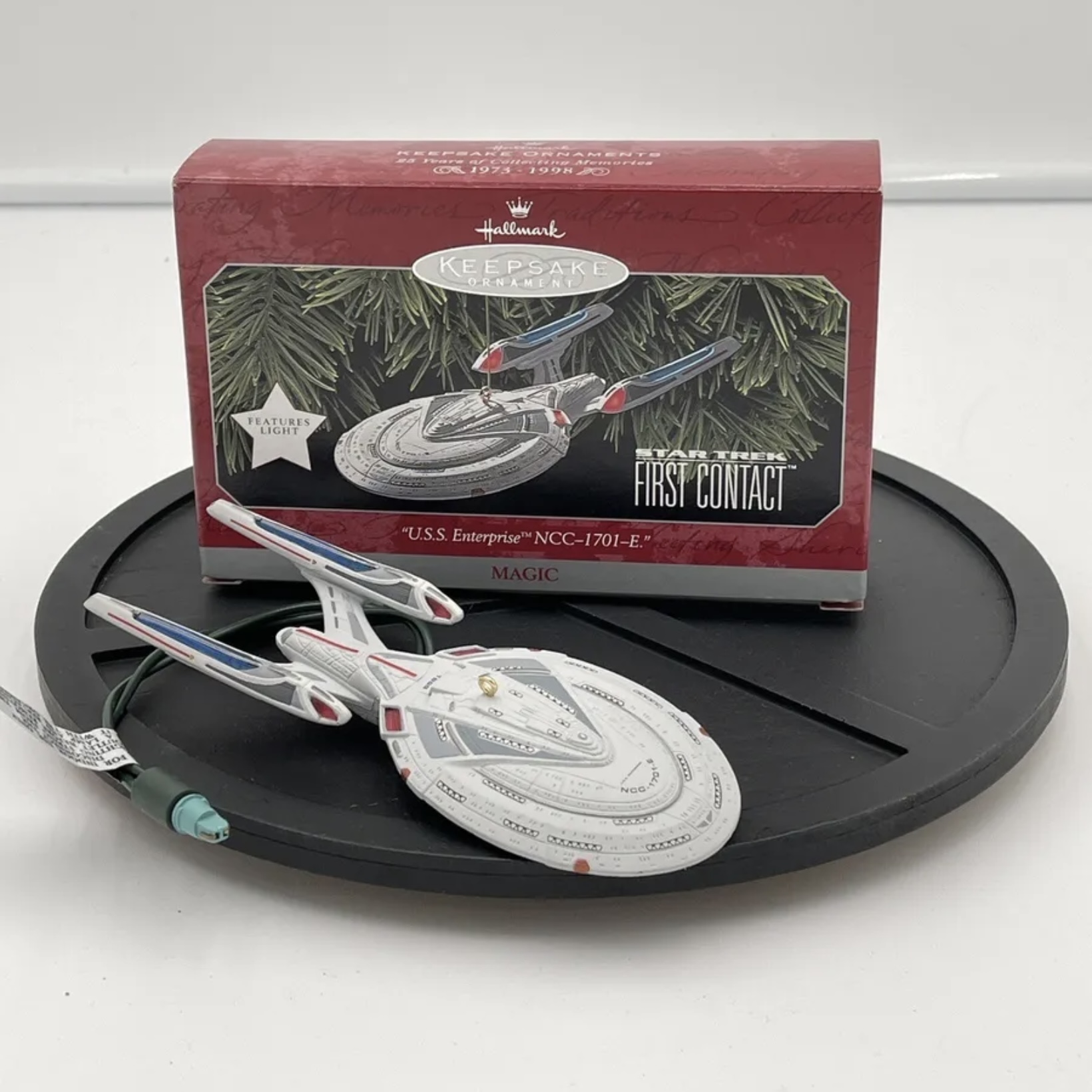 1998 Hallmark Keepsake U.S.S. Enterprise NCC-1701-E ornament